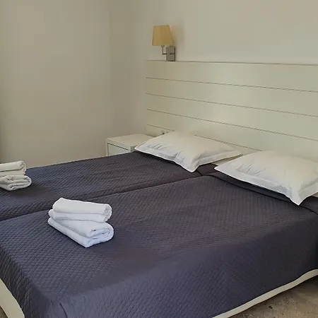 戈尔戈纳酒店 酒店 2*